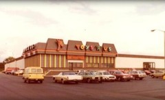 TOYS ‘R’ US 70s POSTER 24 X 18 Inches Nice