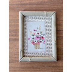 Set of 2 Vintage Style 6×8 Plastic Frames, Faux Bamboo Design, Floral Prints