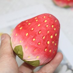Wood Carving Strawberry Ornament Delicate Wood Strawberry Statue Adornment