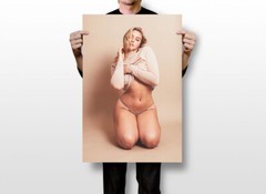 Iskra Famous British Women Model Artist Wall Art Home Decor – POSTER 20×30