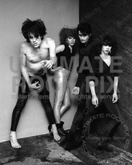 THE CRAMPS PHOTO LUX INTERIOR 8×10 Inch Backstage Photo in 1979 by Marty Temme