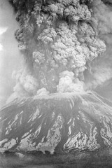 Helens Eruption Nature Event Vintage Photo Wall Art Home Decor – POSTER 20×30