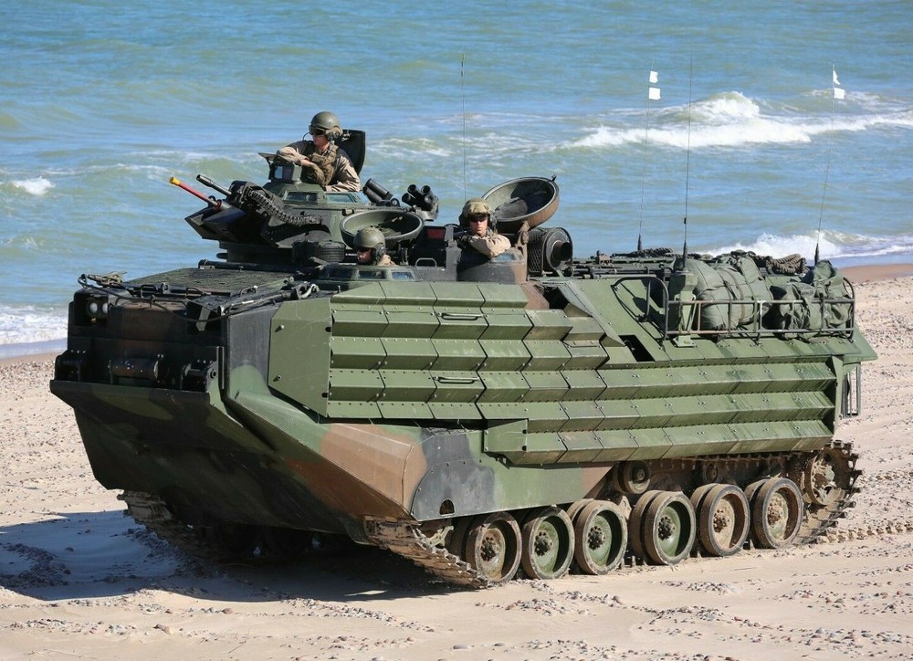 AAv7 AMPHIBIOUS LANDING VEHICLE Military Tank Poster Print Picture Photo