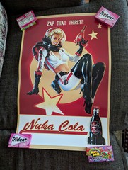 Fallout 4 – Gaming Poster / Print (Nuka Cola Girl) (Size: 24″ X 16″) 2016