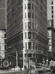 HENRI SILBERMAN Flatiron Building, New York 36″ x 12″ Offset Lithograph 1998 Con