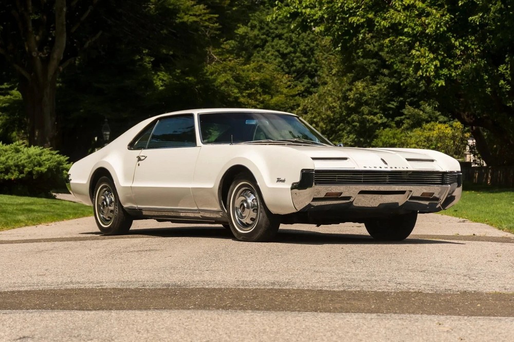 1966 Oldsmobile Toronado Deluxe (White) POSTER 24 X 36 Inches SWEET!