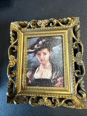 5 Vintage Gold Plastic ‘Framed Petites’ VICTORIAN STYLE reprints, 1-4×5 4- Small