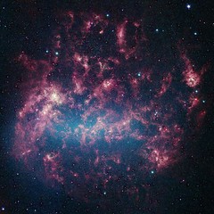 Large Magellanic Cloud Spitzer Hubble JPL NASA space telescope photo PIA07136