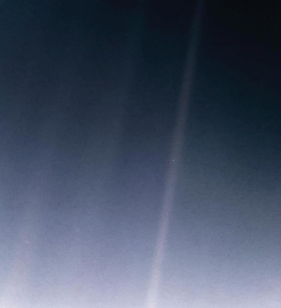PALE BLUE DOT EARTH VOYAGER 1 NASA GLOSSY POSTER PICTURE PHOTO PRINT BANNER 8604