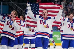 USA Men National Hockey Team Champ Celebrate – Winter Games – POSTER 20″x30″