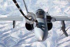 F/A-18 HORNET REFUELING IN FLIGHT PHOTOGRAPH PHOTO PRINT