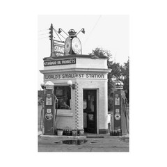 Poster, Vintage Gas Station, Petroliana, STANDARD OIL, World’s Smallest Station
