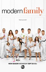 BB2483 Modern Family Show By Steven Levitan 2009 White Movie Poster 11×17