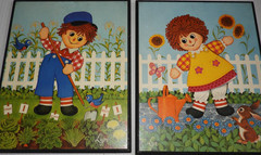 Vintage Raggedy Ann & Andy by Lyn Pressboard USA Set of 2 Pictures 14.5″ x 11.5″