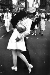 The Kiss VJ Day Times Square NYC New York City Sailor Woman Poster 12×18