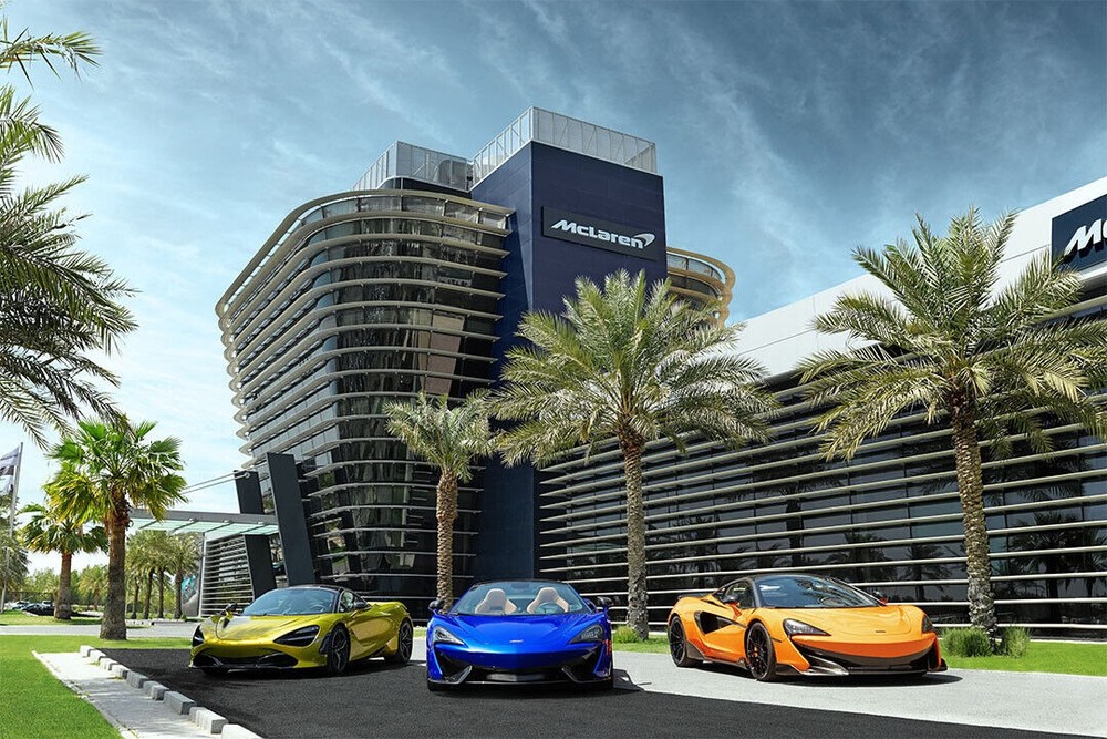 615316 Mclaren Bahrain Office Sports Car Racing Car Wall Print Poster