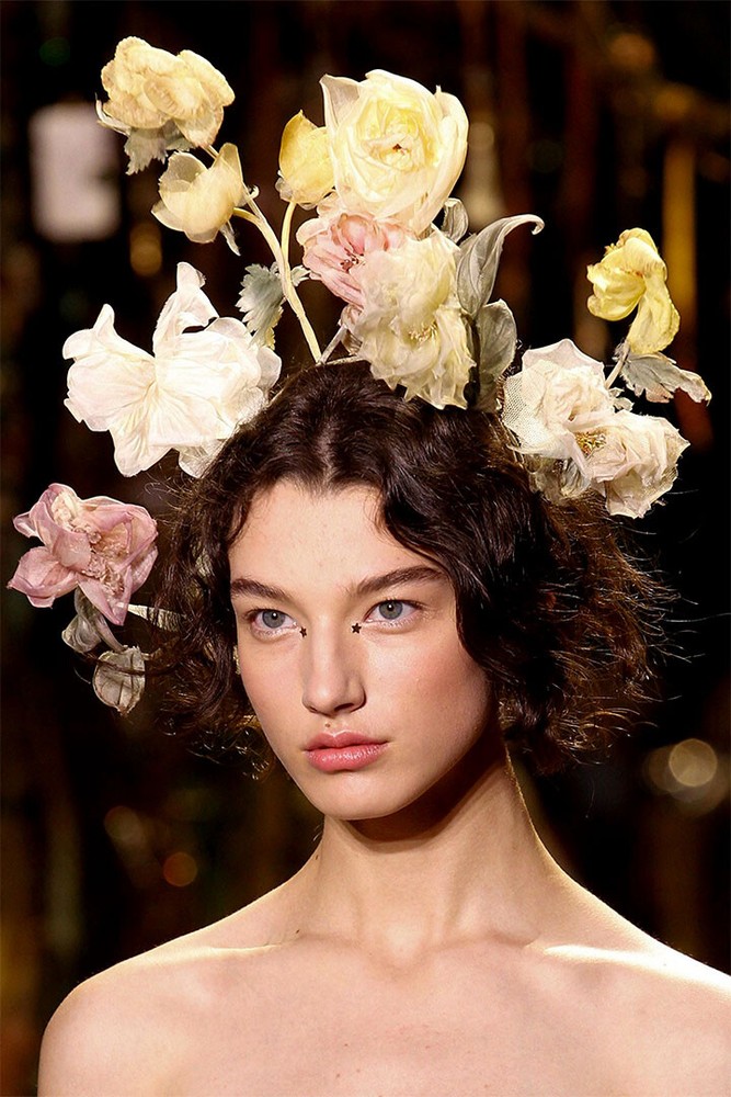 Flowers In Her Hair Fashion Attractive Model Print Wall Art Home – POSTER 20×30