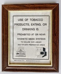 Framed US Official No Smoking «Magnetic Media…» Warning – IT Geek Gift!