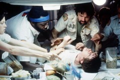 78503 ALIEN TOM SKERRITT JOHN HURT CHEST SCENE Wall Print Poster US