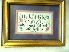 Wall Art-Gag Gift-6 1/4″ x 8 1/4″-Gold Frame-«Fat Pants are Tight»-LKN